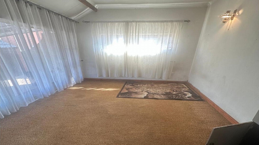 3 Bedroom Property for Sale in Rhodesfield Gauteng