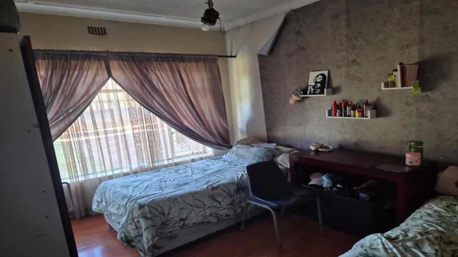 3 Bedroom Property for Sale in Rhodesfield Gauteng