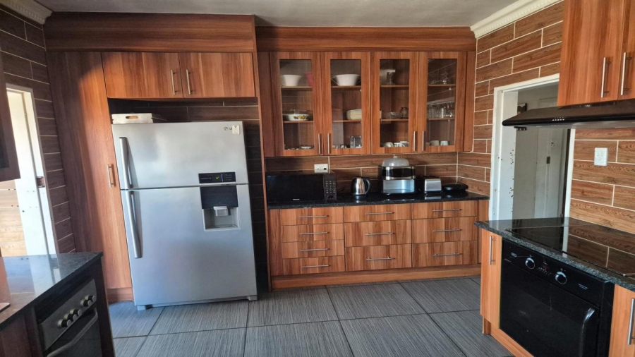 3 Bedroom Property for Sale in Rhodesfield Gauteng