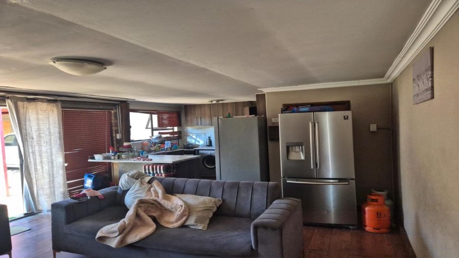 3 Bedroom Property for Sale in Rhodesfield Gauteng