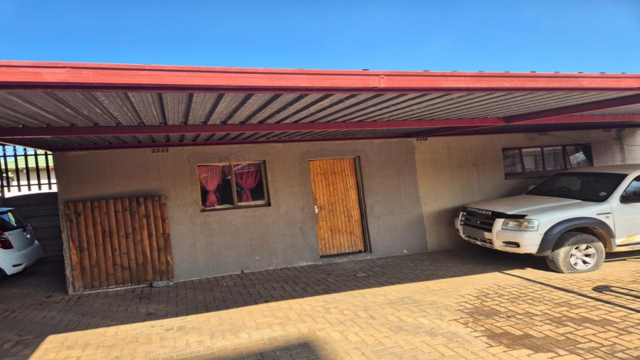 3 Bedroom Property for Sale in Rhodesfield Gauteng