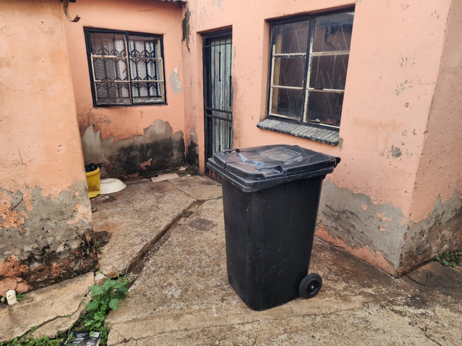 2 Bedroom Property for Sale in Daveyton Gauteng