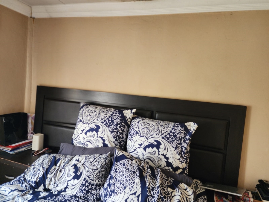 2 Bedroom Property for Sale in Daveyton Gauteng