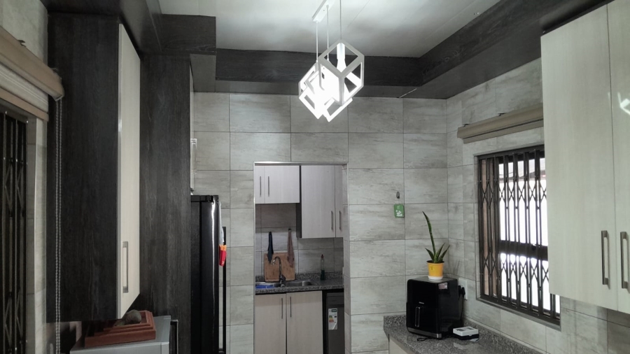 4 Bedroom Property for Sale in Waldrift Gauteng