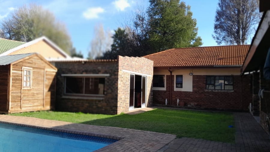 4 Bedroom Property for Sale in Waldrift Gauteng