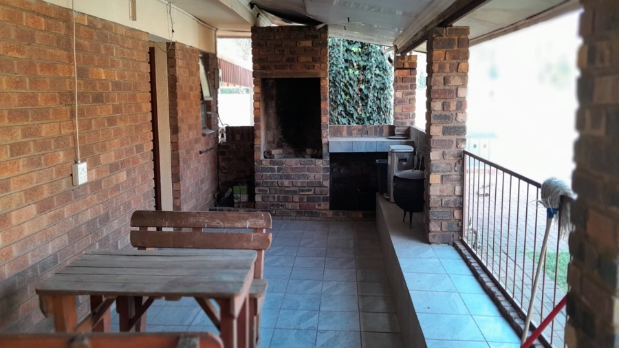 4 Bedroom Property for Sale in Waldrift Gauteng