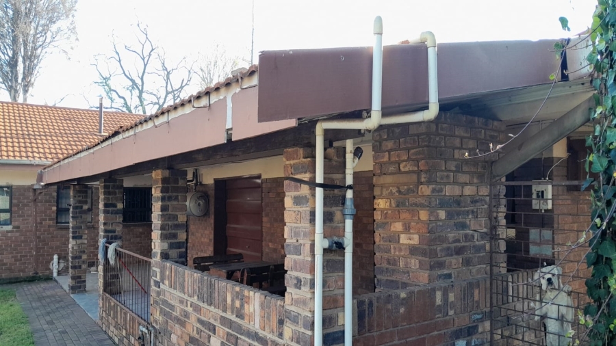 4 Bedroom Property for Sale in Waldrift Gauteng