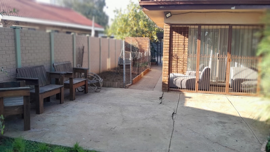 4 Bedroom Property for Sale in Waldrift Gauteng