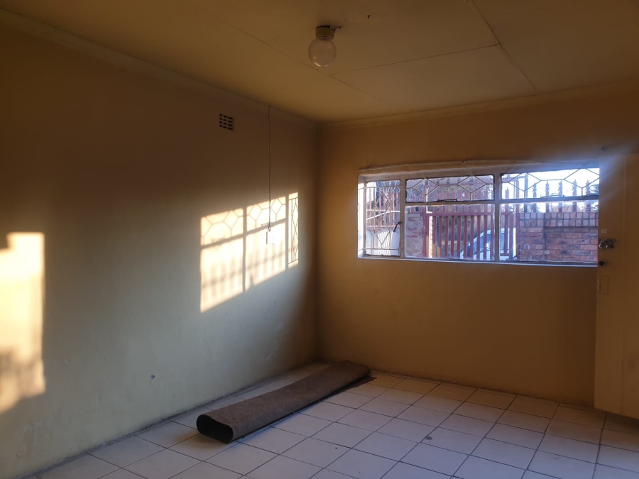 8 Bedroom Property for Sale in Brakpan Central Gauteng