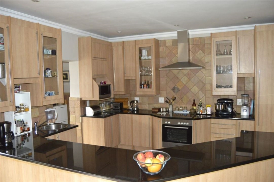 3 Bedroom Property for Sale in Glen Marais Gauteng