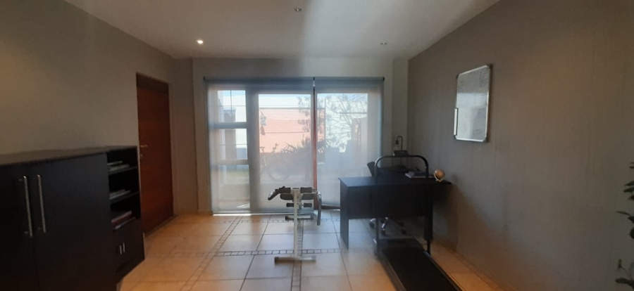 3 Bedroom Property for Sale in Glen Marais Gauteng