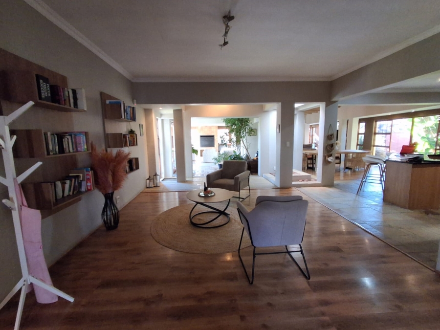 3 Bedroom Property for Sale in Glen Marais Gauteng