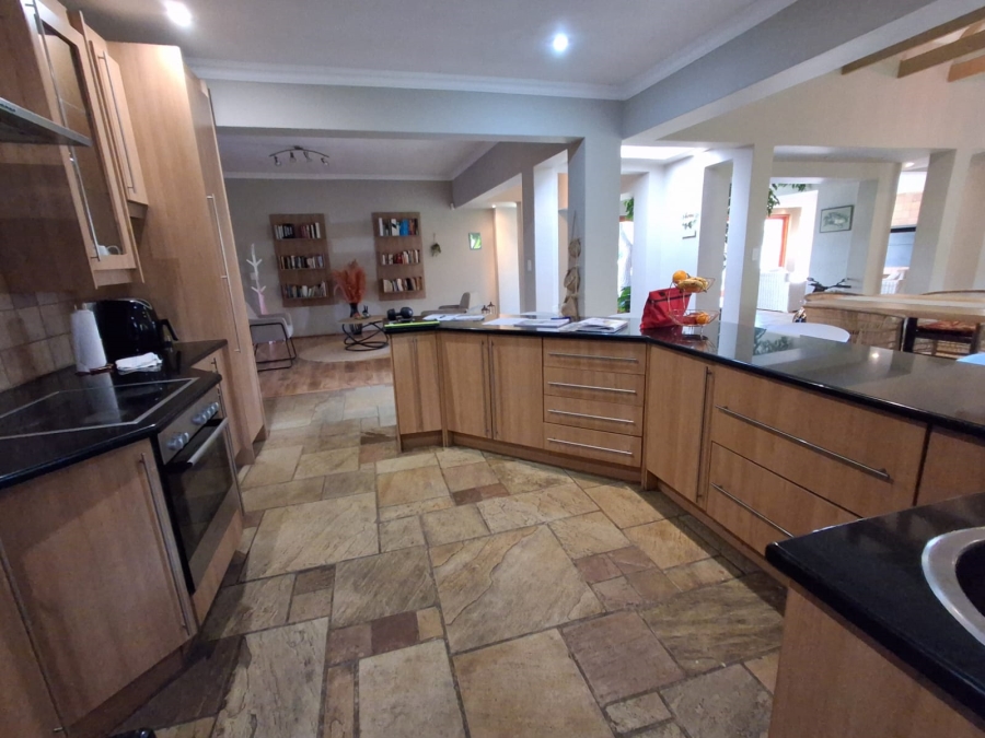 3 Bedroom Property for Sale in Glen Marais Gauteng
