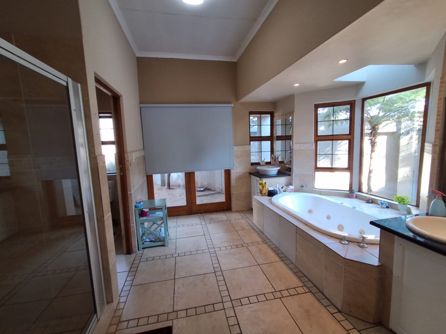 3 Bedroom Property for Sale in Glen Marais Gauteng