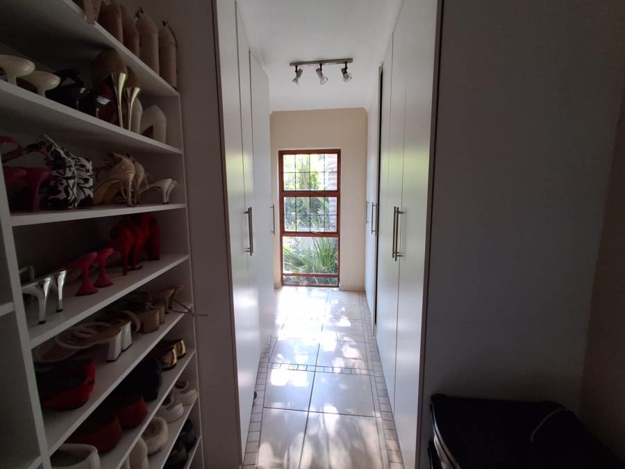 3 Bedroom Property for Sale in Glen Marais Gauteng