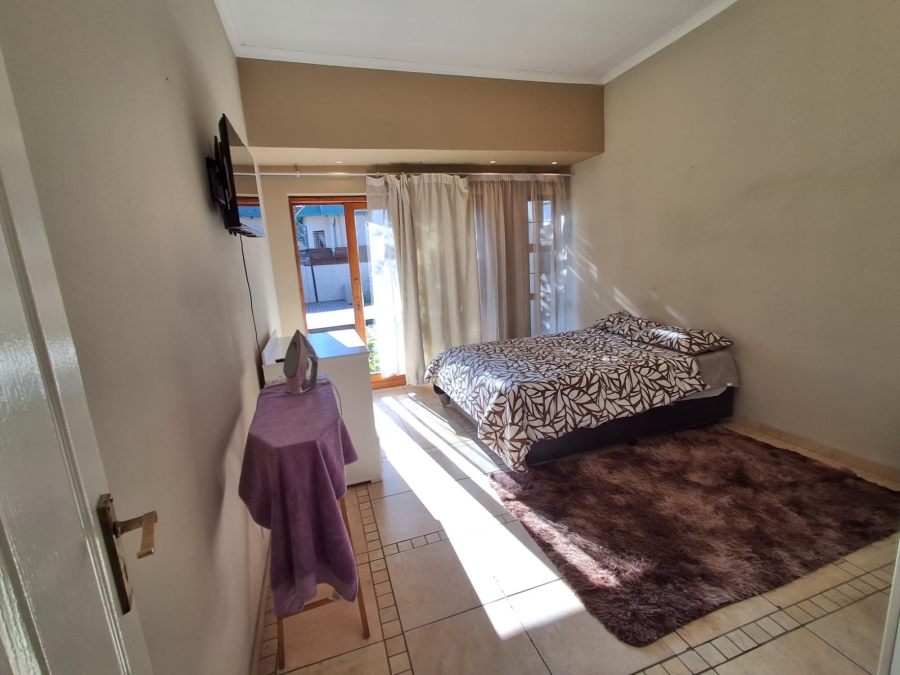 3 Bedroom Property for Sale in Glen Marais Gauteng