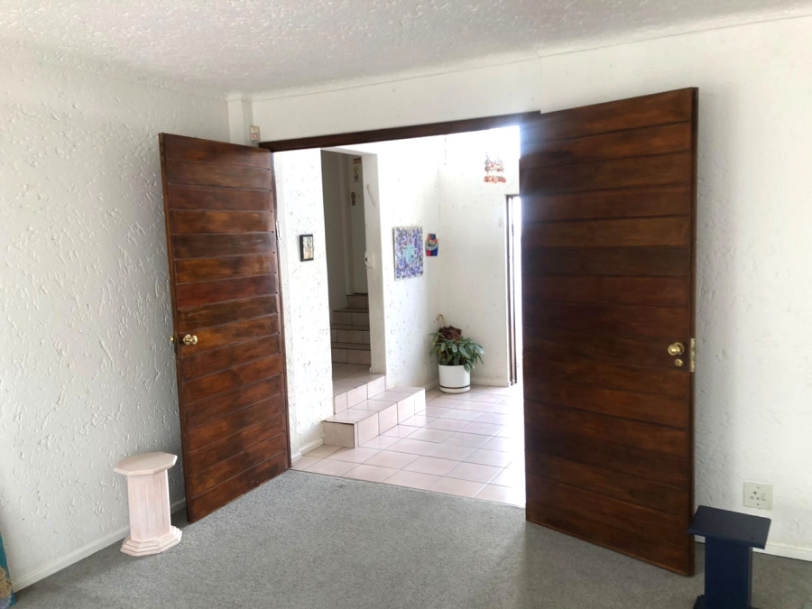 4 Bedroom Property for Sale in Savoy Estate Gauteng