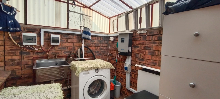 2 Bedroom Property for Sale in Sunair Park Gauteng