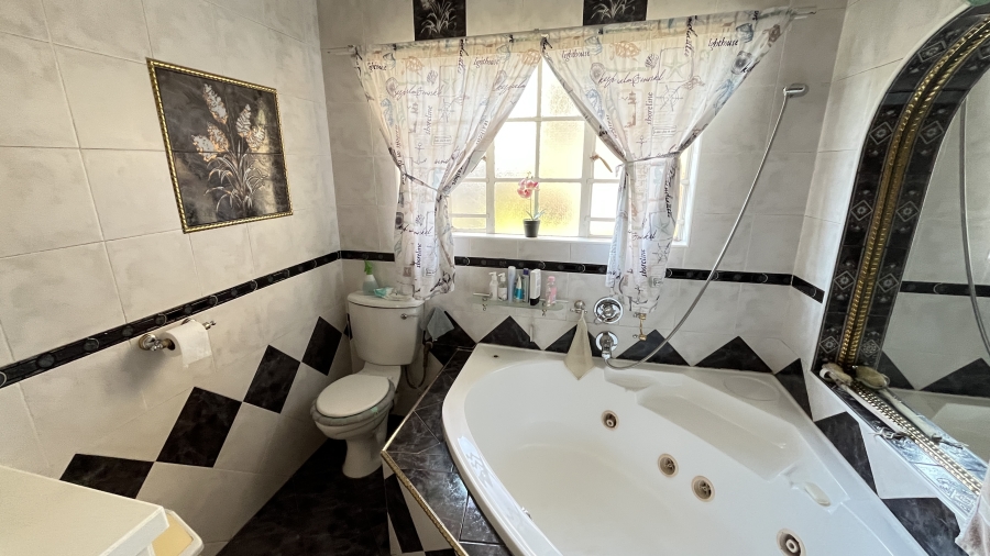 4 Bedroom Property for Sale in Benoni AH Gauteng