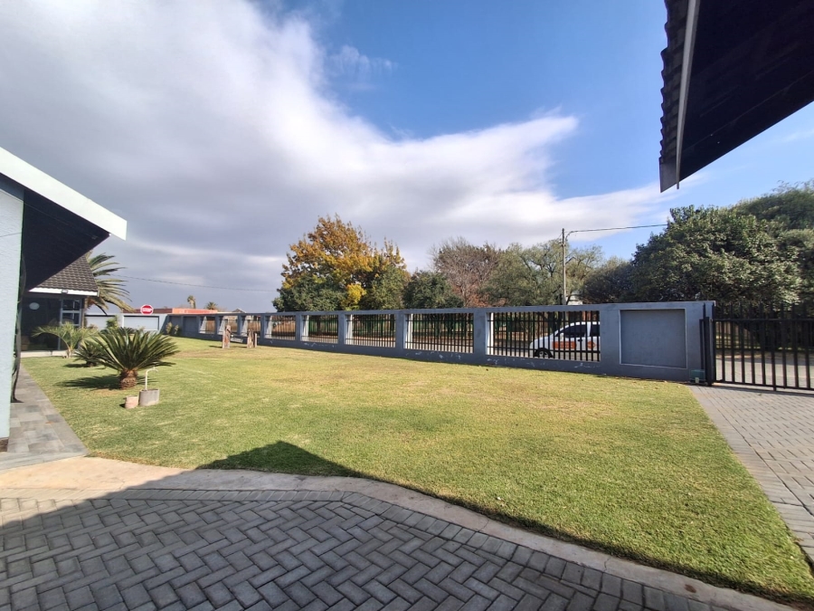 4 Bedroom Property for Sale in Sonland Park Gauteng