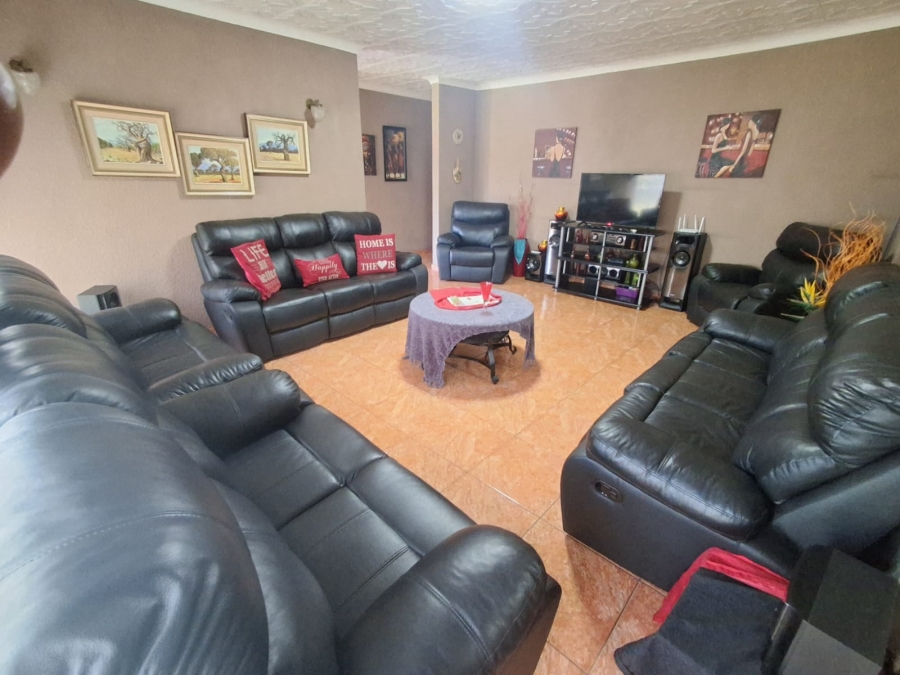 4 Bedroom Property for Sale in Sonland Park Gauteng