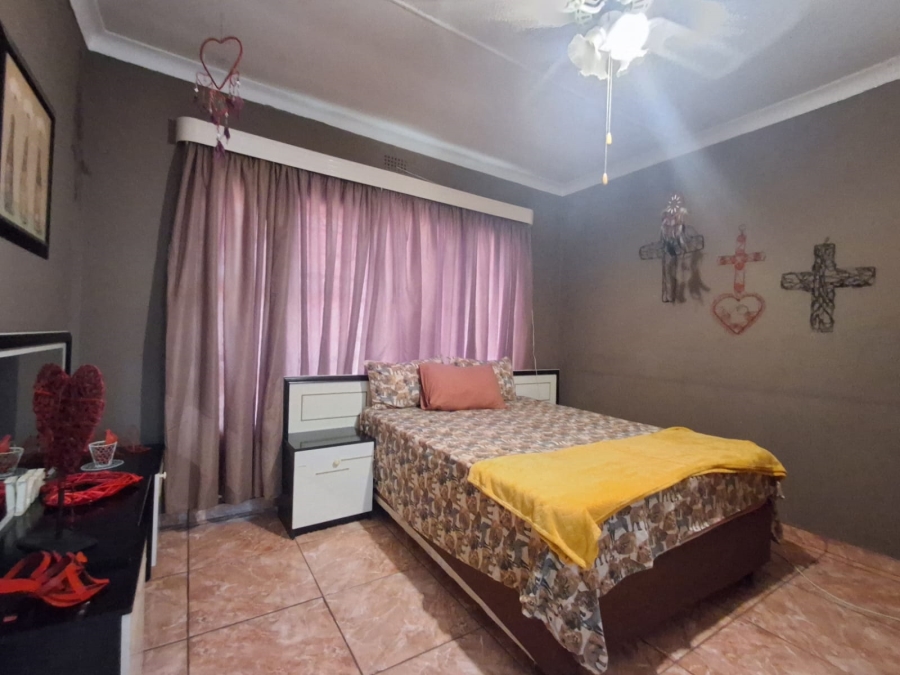 4 Bedroom Property for Sale in Sonland Park Gauteng