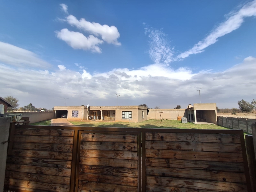 0 Bedroom Property for Sale in Unitas Park Gauteng
