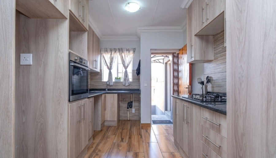 2 Bedroom Property for Sale in Jordaan Park Gauteng