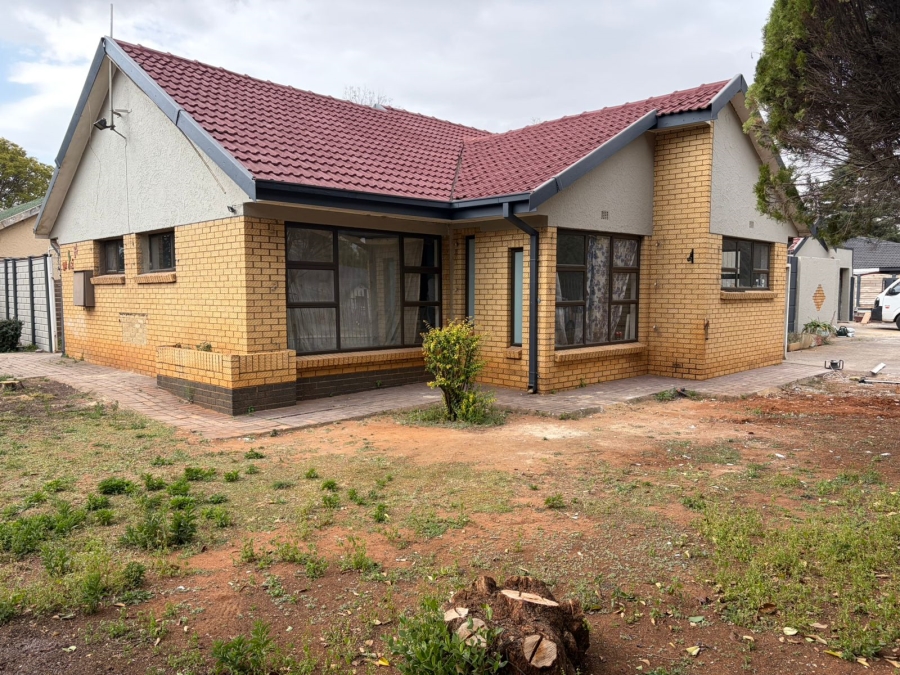 3 Bedroom Property for Sale in Risiville Gauteng