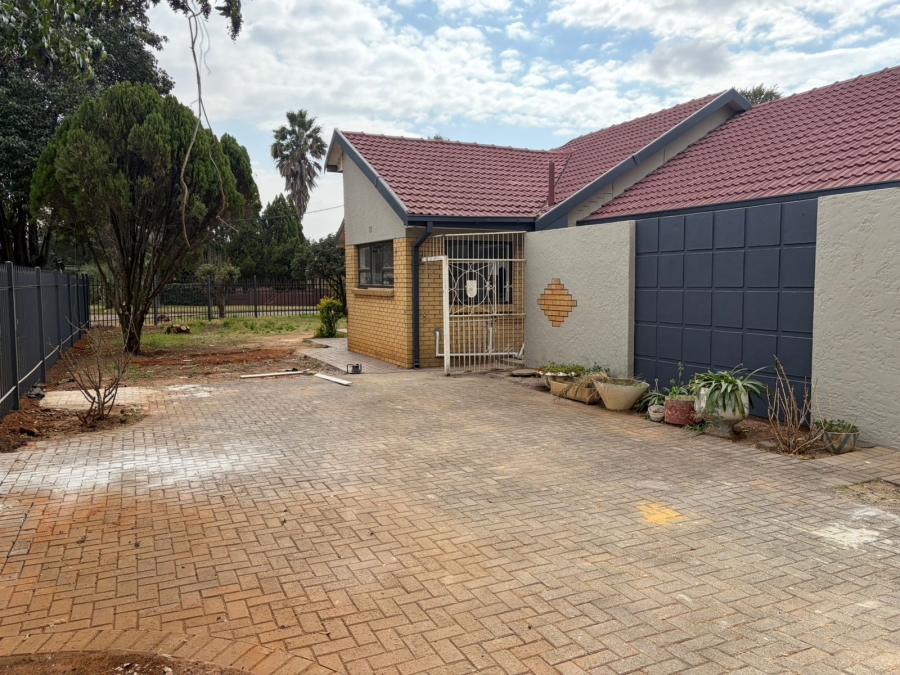 3 Bedroom Property for Sale in Risiville Gauteng