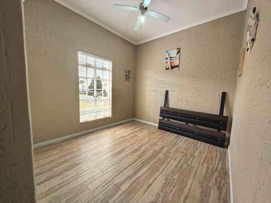3 Bedroom Property for Sale in Vanderbijlpark SW 5 Gauteng