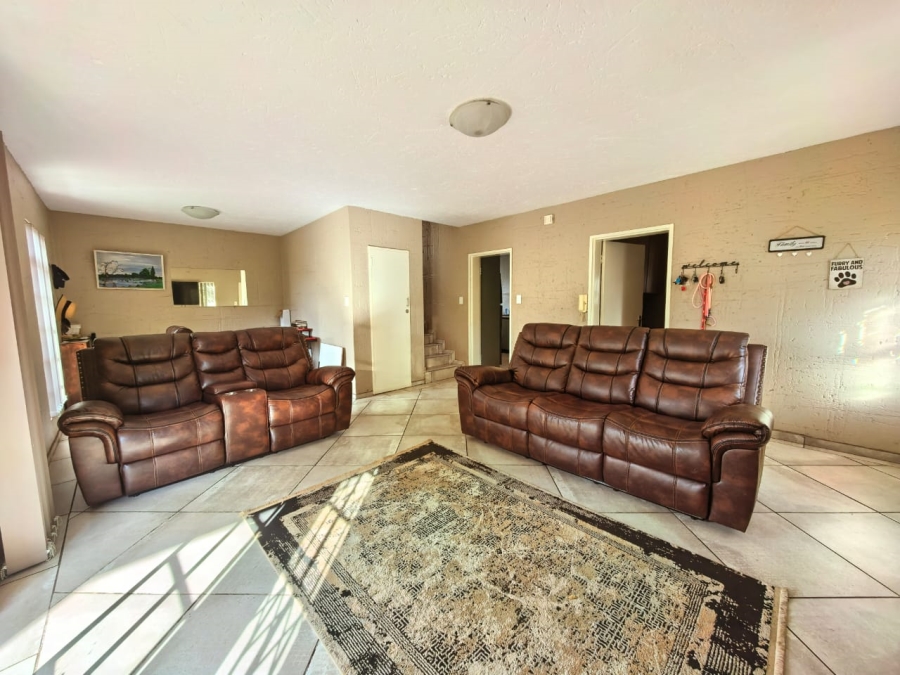 3 Bedroom Property for Sale in Vanderbijlpark SW 5 Gauteng