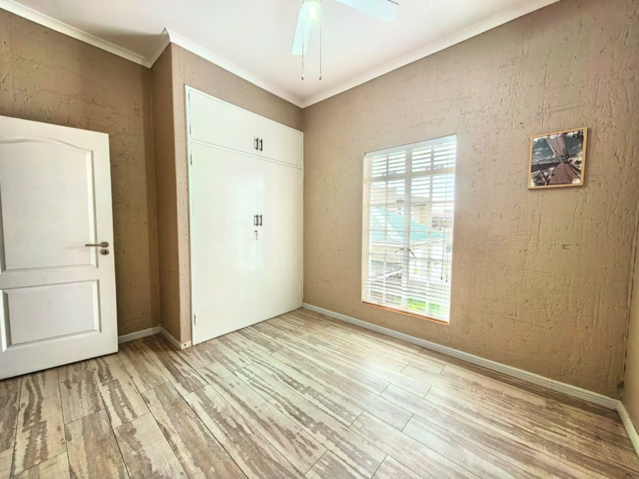 3 Bedroom Property for Sale in Vanderbijlpark SW 5 Gauteng