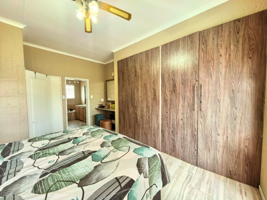 3 Bedroom Property for Sale in Vanderbijlpark SW 5 Gauteng