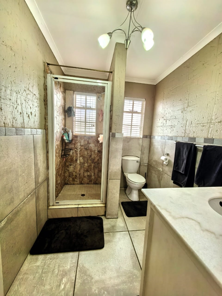 3 Bedroom Property for Sale in Vanderbijlpark SW 5 Gauteng