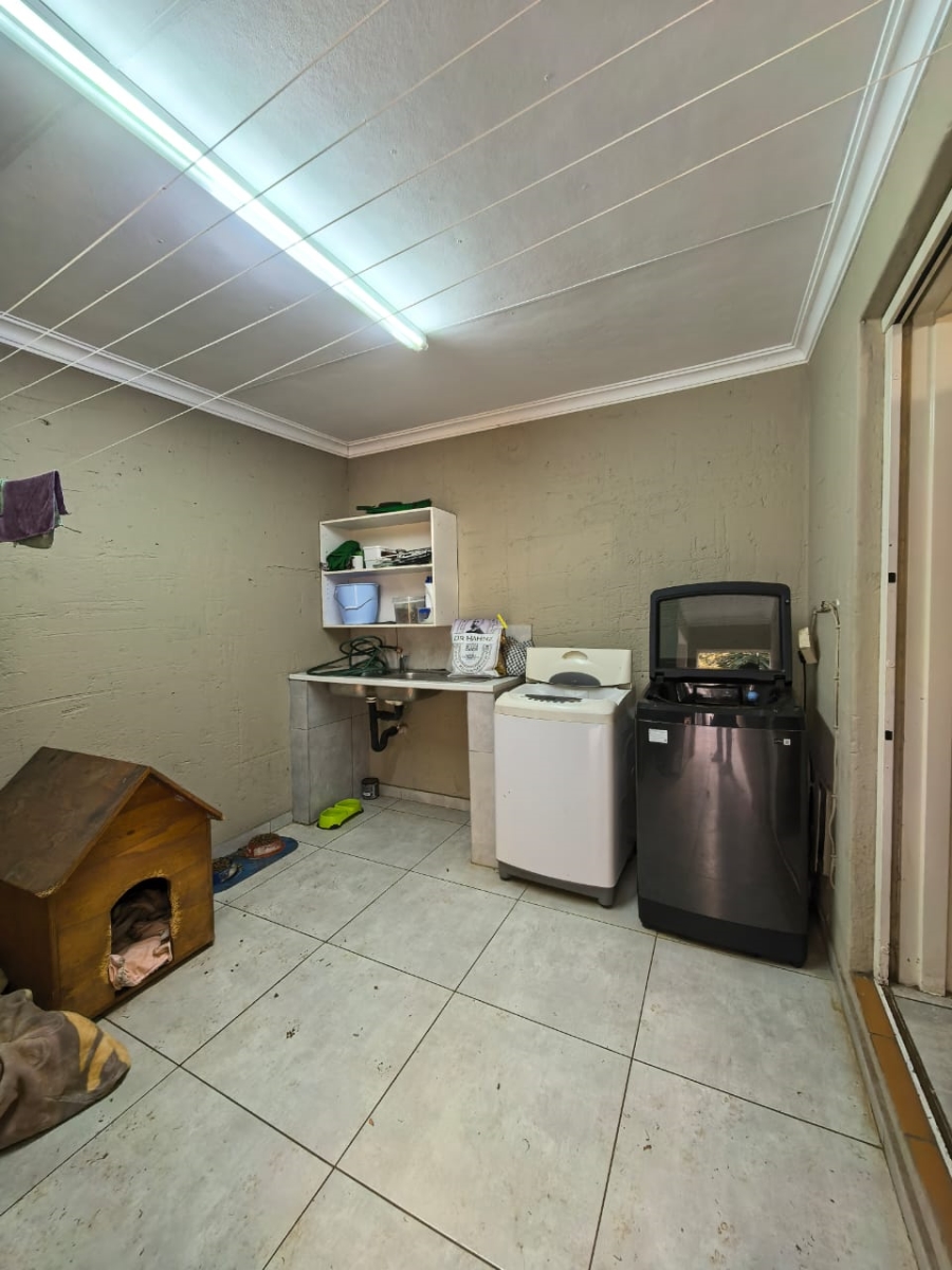 3 Bedroom Property for Sale in Vanderbijlpark SW 5 Gauteng