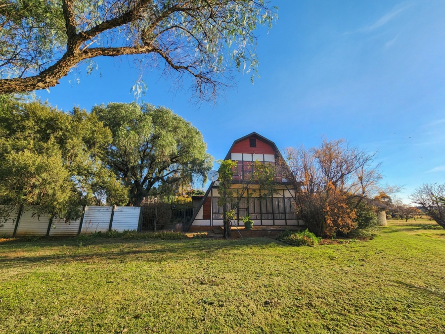 4 Bedroom Property for Sale in Theoville Gauteng