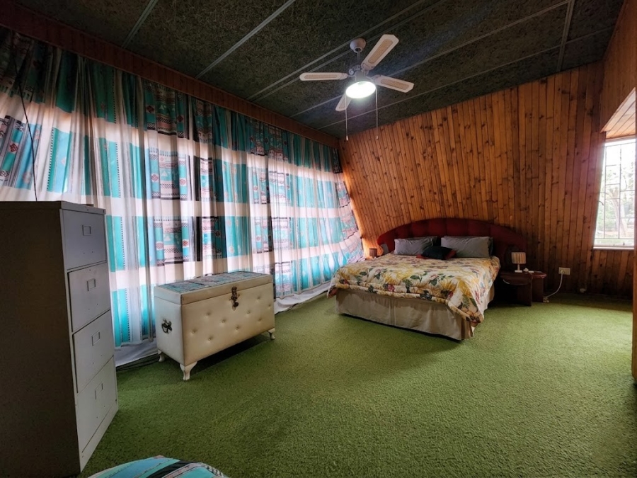4 Bedroom Property for Sale in Theoville Gauteng