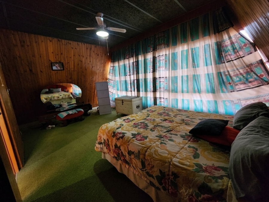 4 Bedroom Property for Sale in Theoville Gauteng