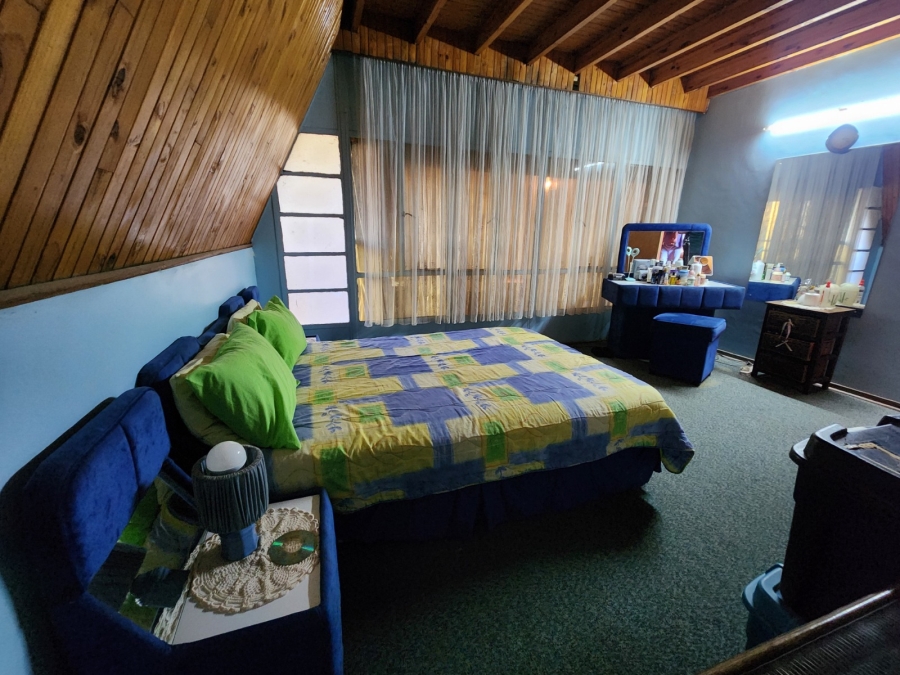 4 Bedroom Property for Sale in Theoville Gauteng
