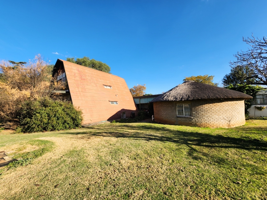 4 Bedroom Property for Sale in Theoville Gauteng