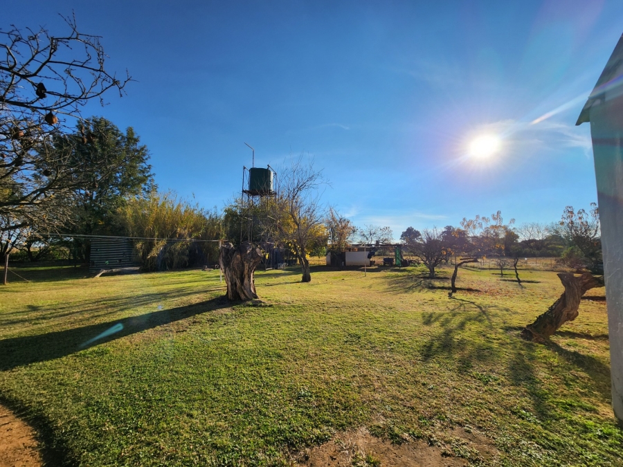 4 Bedroom Property for Sale in Theoville Gauteng