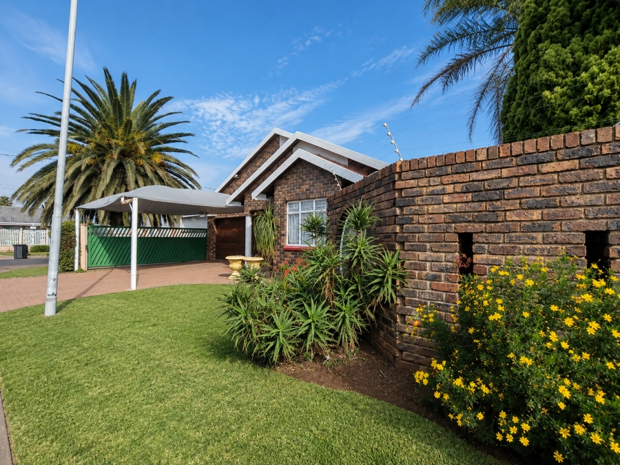 2 Bedroom Property for Sale in Risiville Gauteng