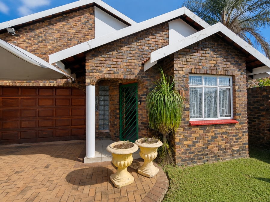 2 Bedroom Property for Sale in Risiville Gauteng
