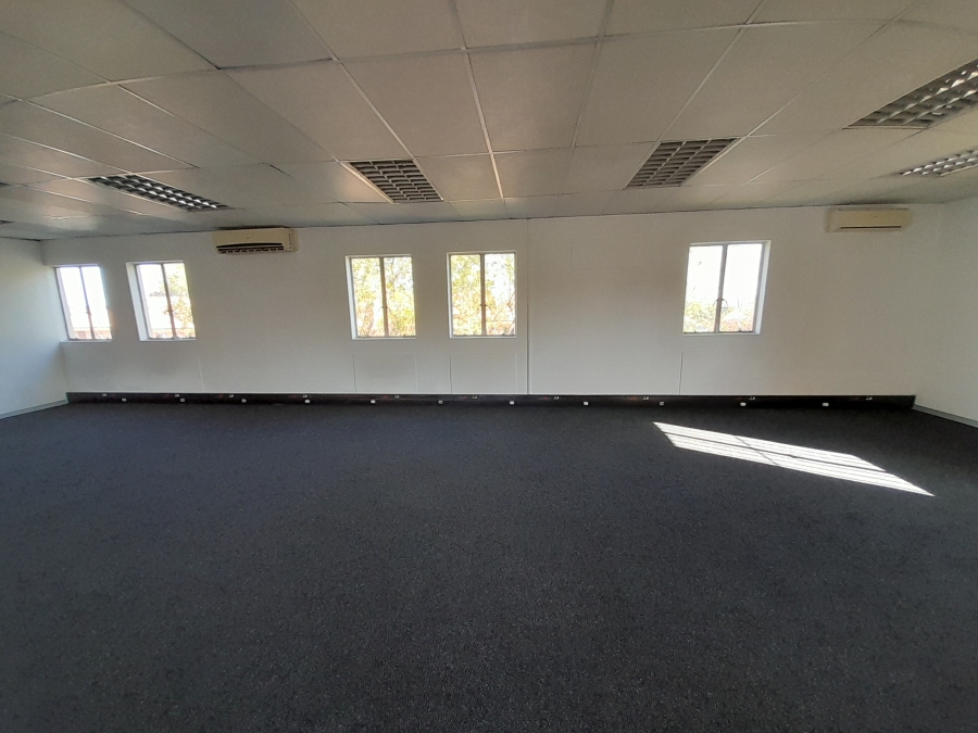 To Let Commercial Property for Rent in Randjespark Gauteng