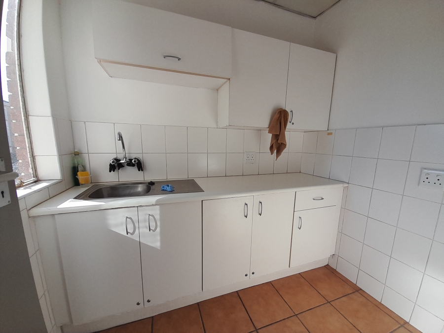To Let Commercial Property for Rent in Randjespark Gauteng