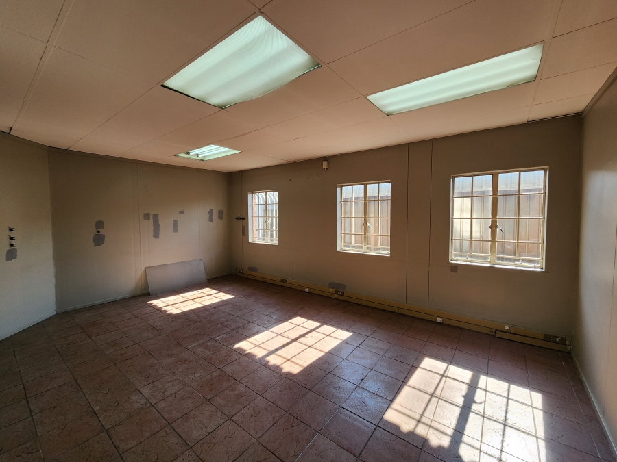To Let Commercial Property for Rent in Koedoespoort Industrial Gauteng