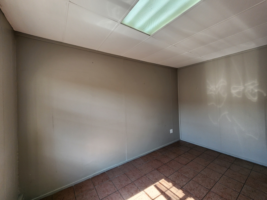 To Let Commercial Property for Rent in Koedoespoort Industrial Gauteng