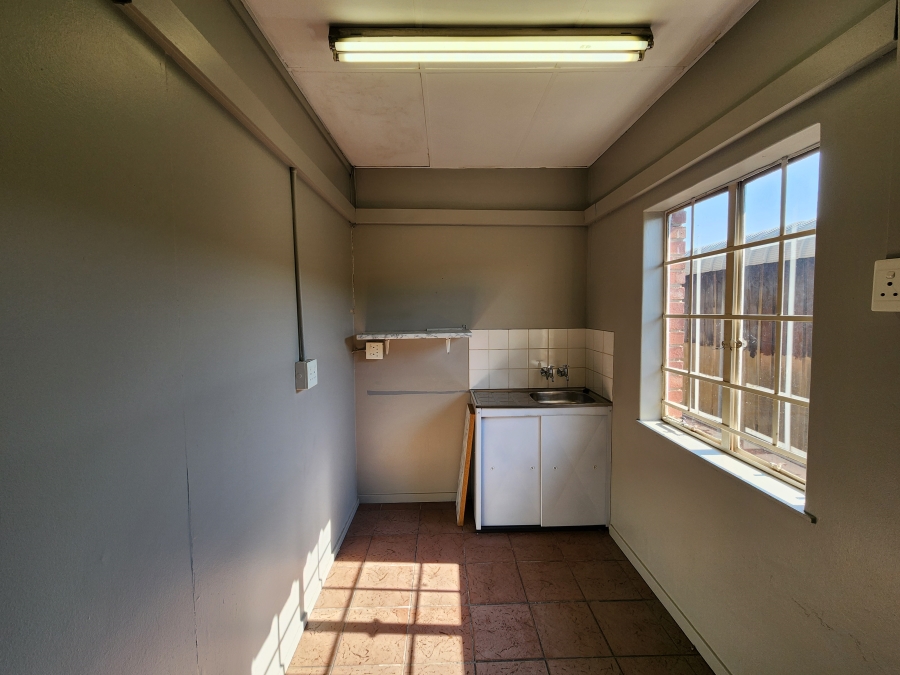 To Let Commercial Property for Rent in Koedoespoort Industrial Gauteng