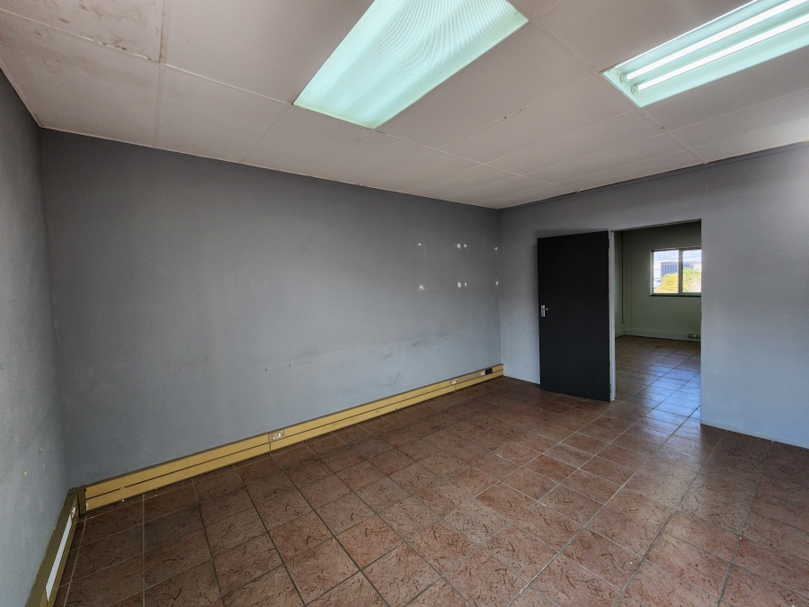 To Let Commercial Property for Rent in Koedoespoort Industrial Gauteng
